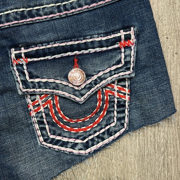 True Religion BEST SELLER
SPICY MID RISE SUPER T SHORT - Picture 8 of 11